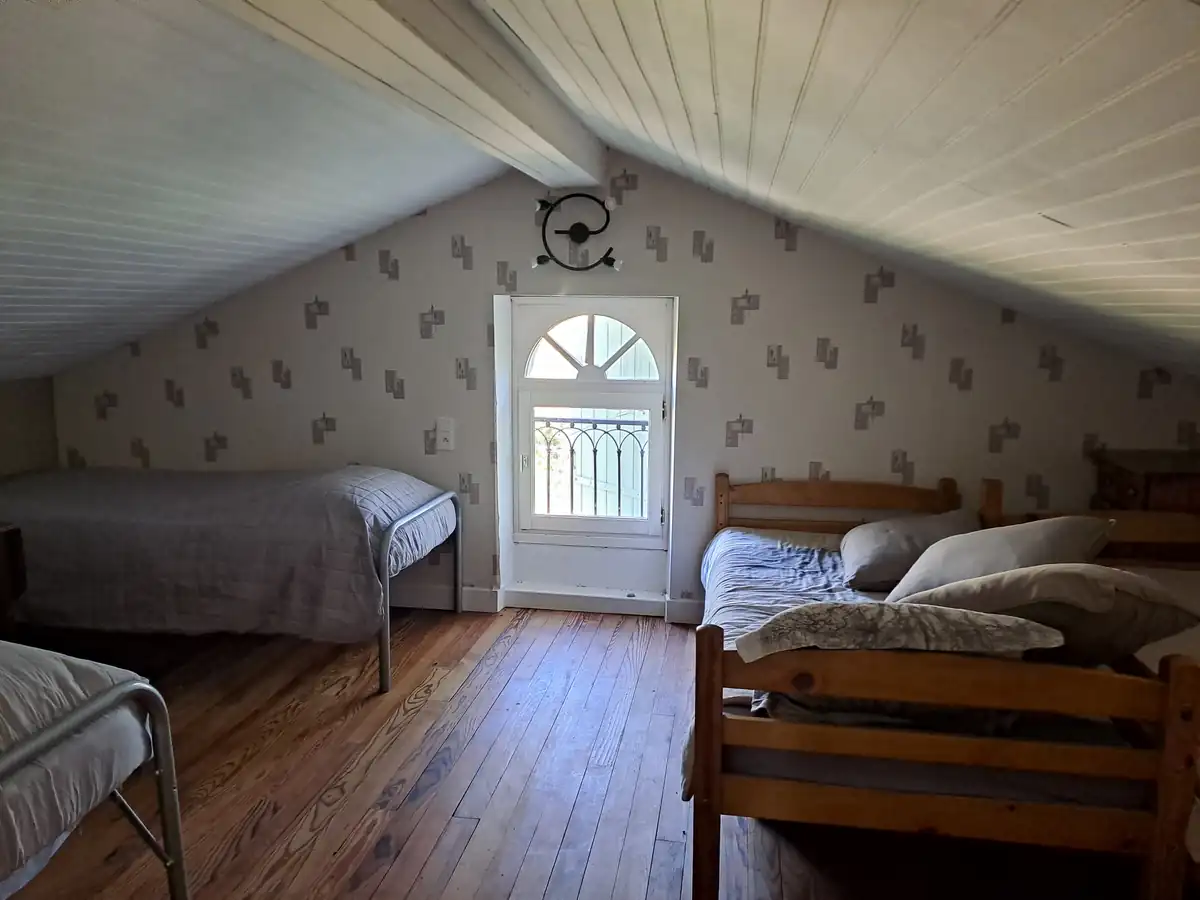 ECLUSE d'HÔTE chambre < 4pers