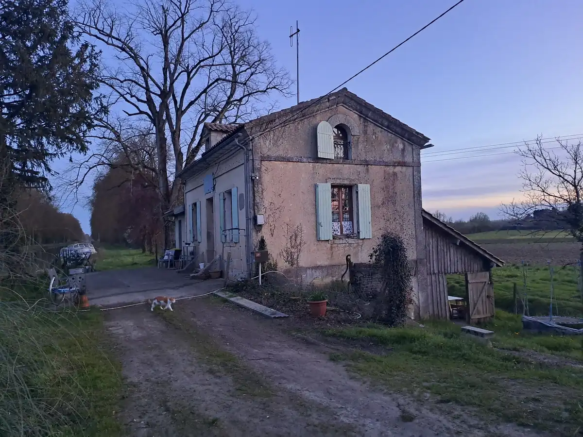 ECLUSE d'HÔTE chambre < 4pers