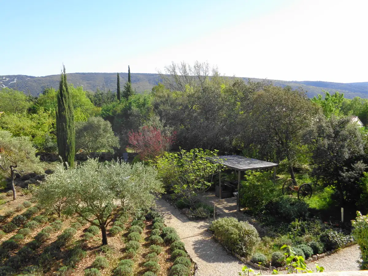 Le clos des lavandes-Chambres d'hôtes de charme climatisées