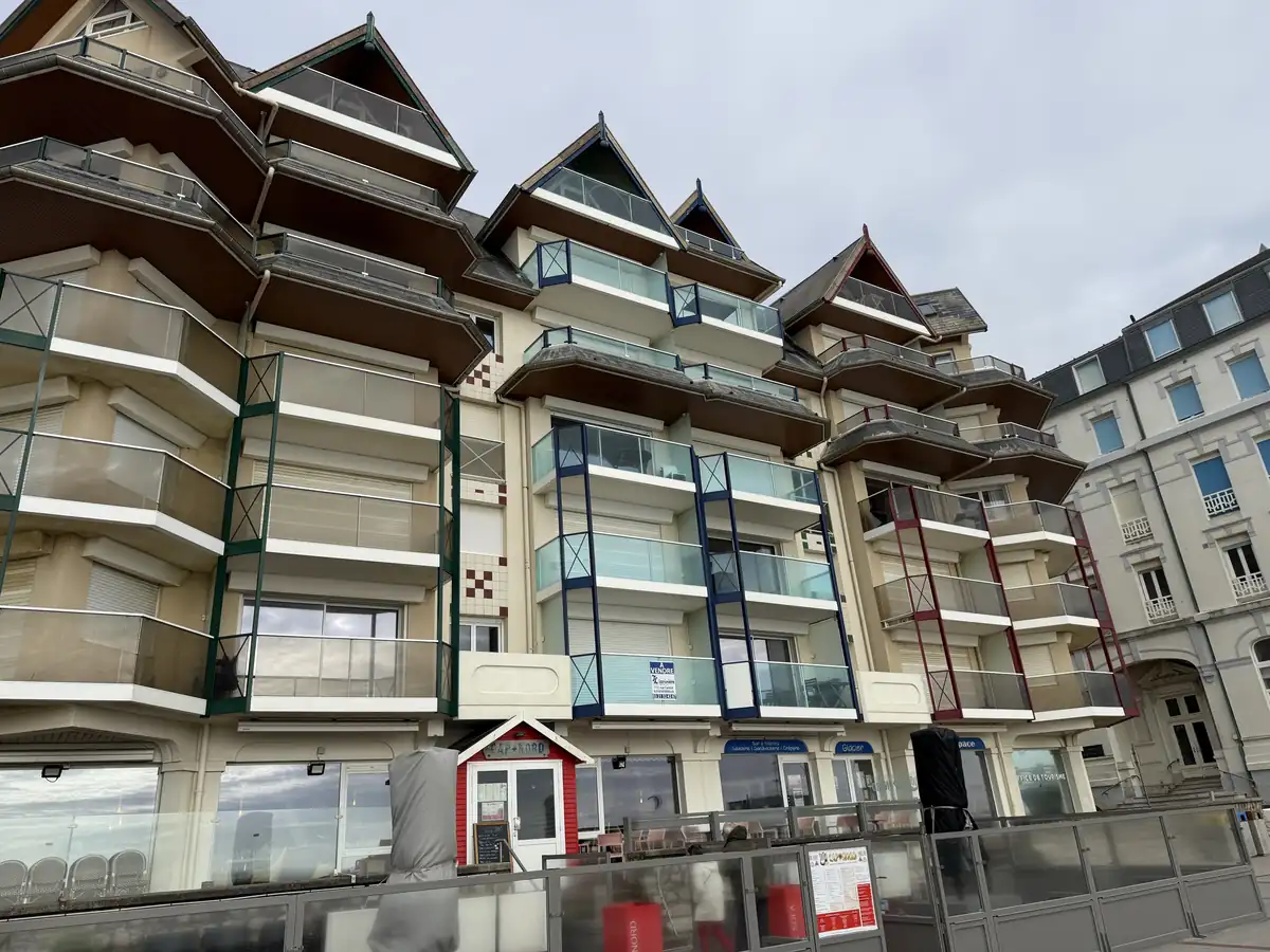 Wimereux appartement face mer, balcon, garage à disposition — Wimereux appartement face mer, balcon, garage à disposition