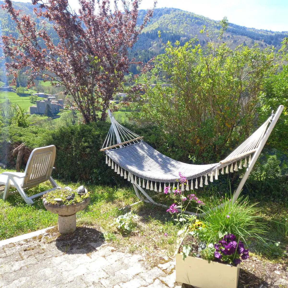 Grande maison pleine nature — Grande maison pleine nature