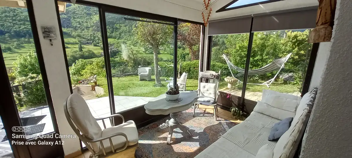 Grande maison pleine nature — Grande maison pleine nature