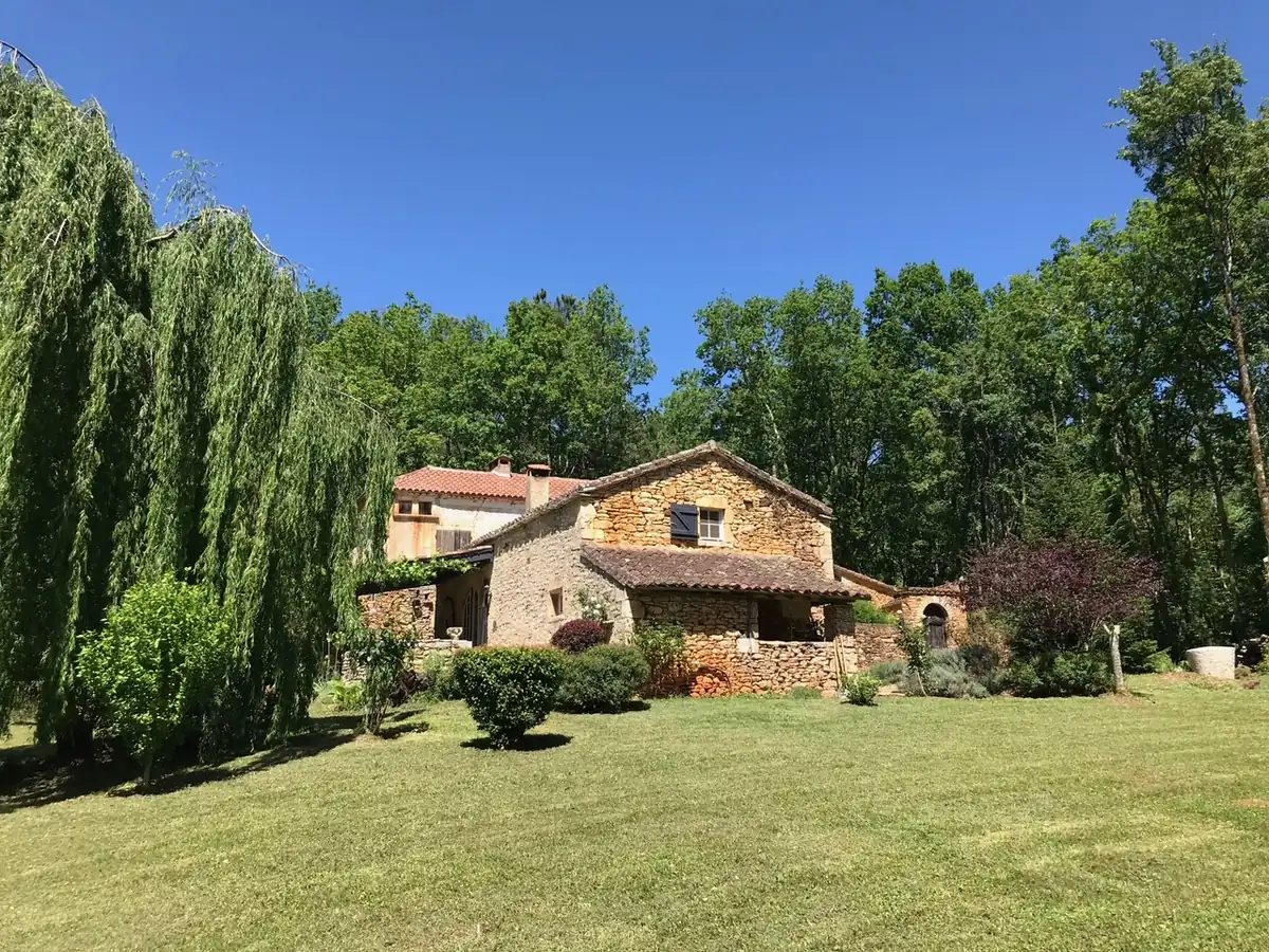 La Cachette dans les Bois
