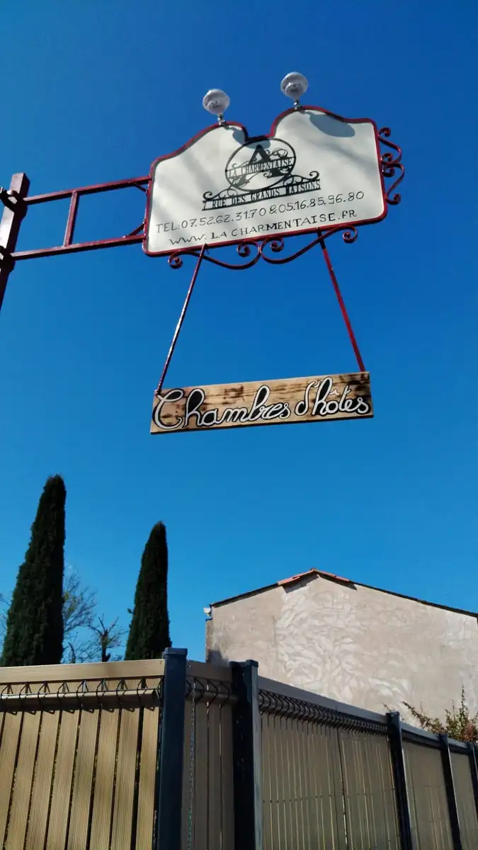 LA CHARMENTAISE CHAMBRES D HOTES DE CHARME