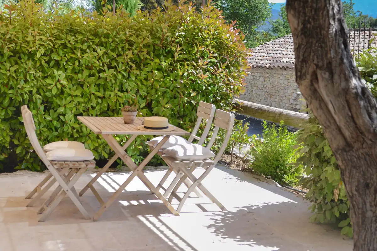 Basilic - Gîte dans la campagne de Gordes — Basilic - Gîte dans la campagne de Gordes