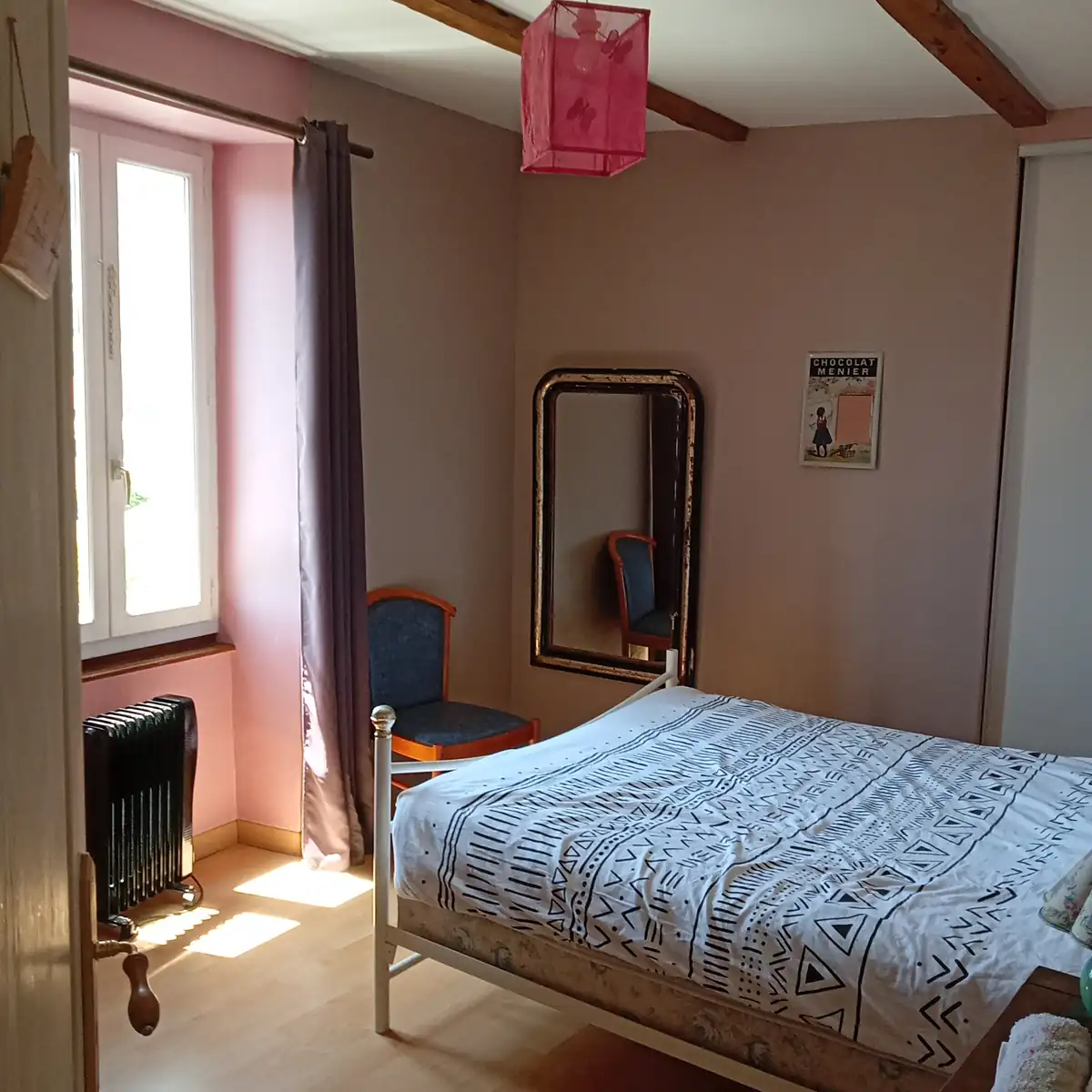 La maison aux volets rouges — La maison aux volets rouges