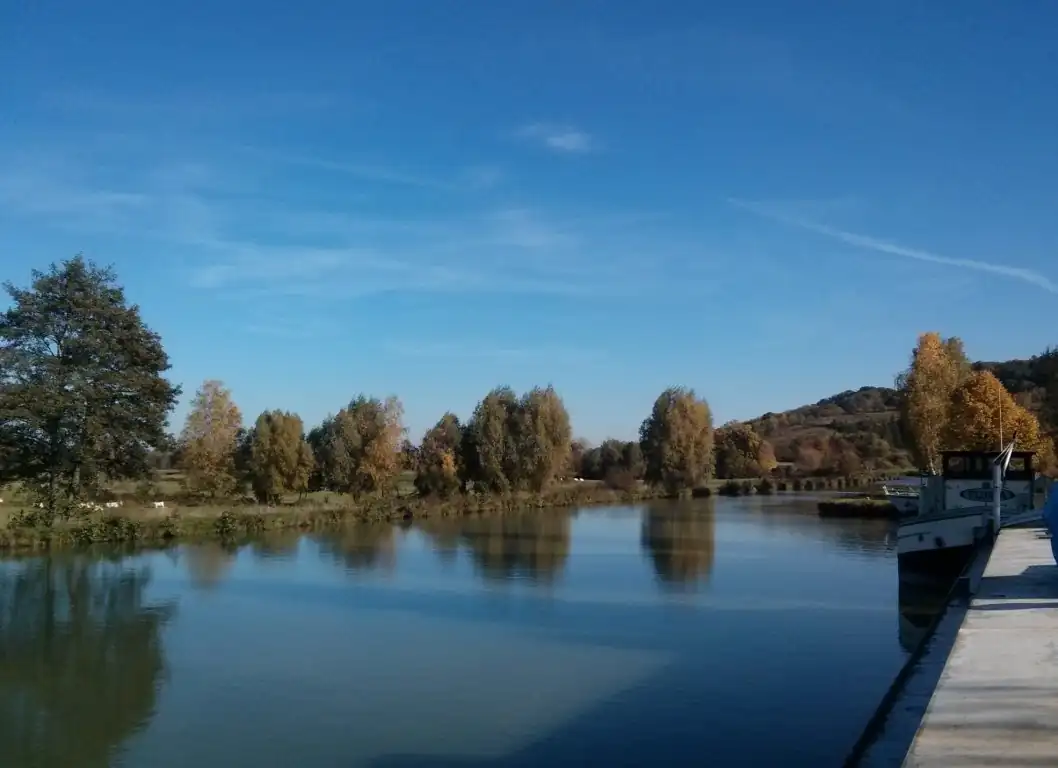 Logement insolite sur une péniche en alsace — Logement insolite sur une péniche en alsace