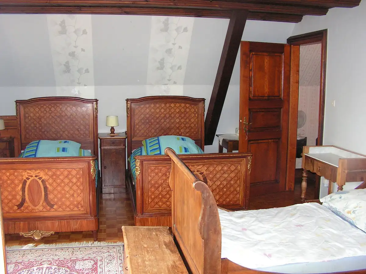 chambre Colmar vue montagne pour 2  personnes 80€ Petits déjeuners complets compris