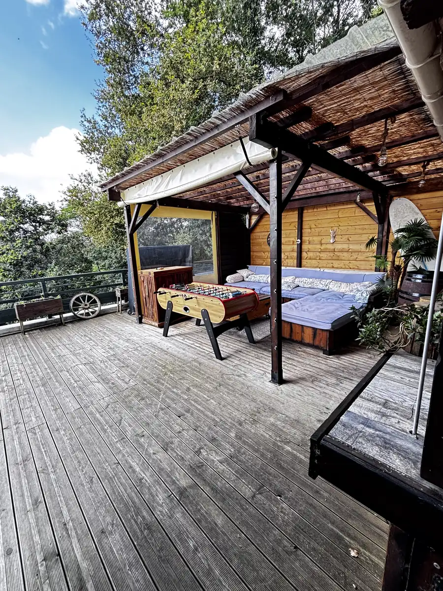 Grande maison atypique au pays basque piscine intérieure 15 couchages — Grande maison atypique au pays basque piscine intérieure 15 couchages