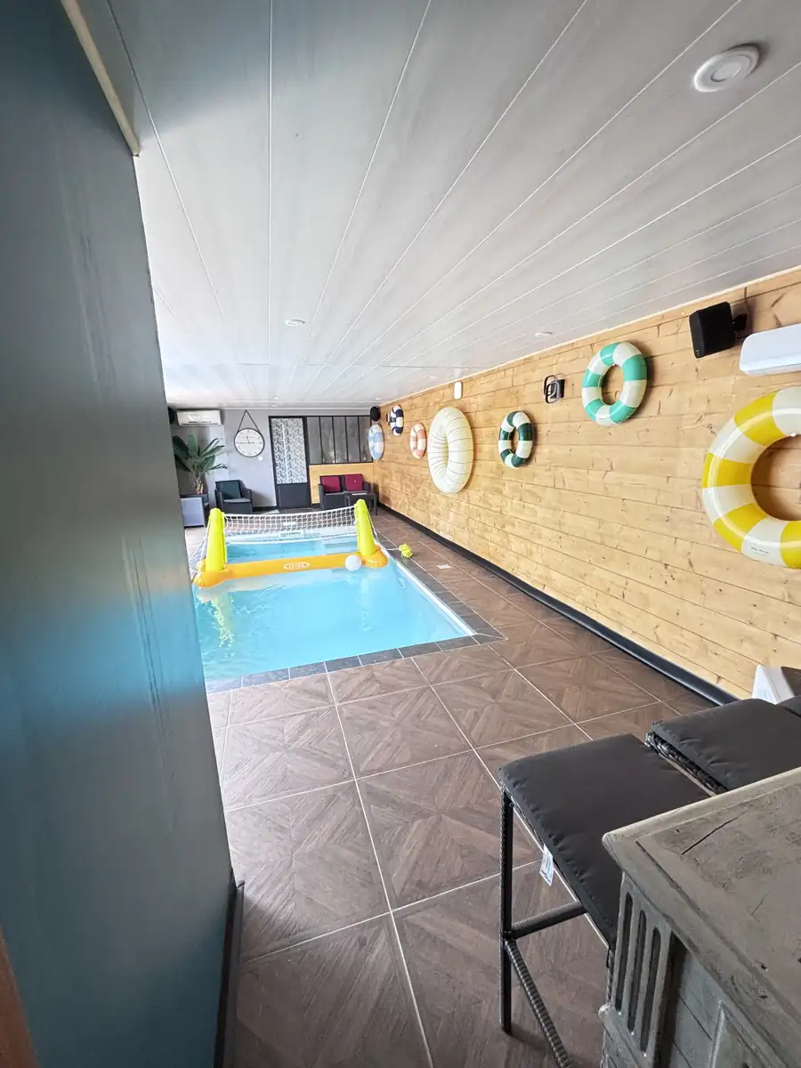 Grande maison atypique au pays basque piscine intérieure 15 couchages