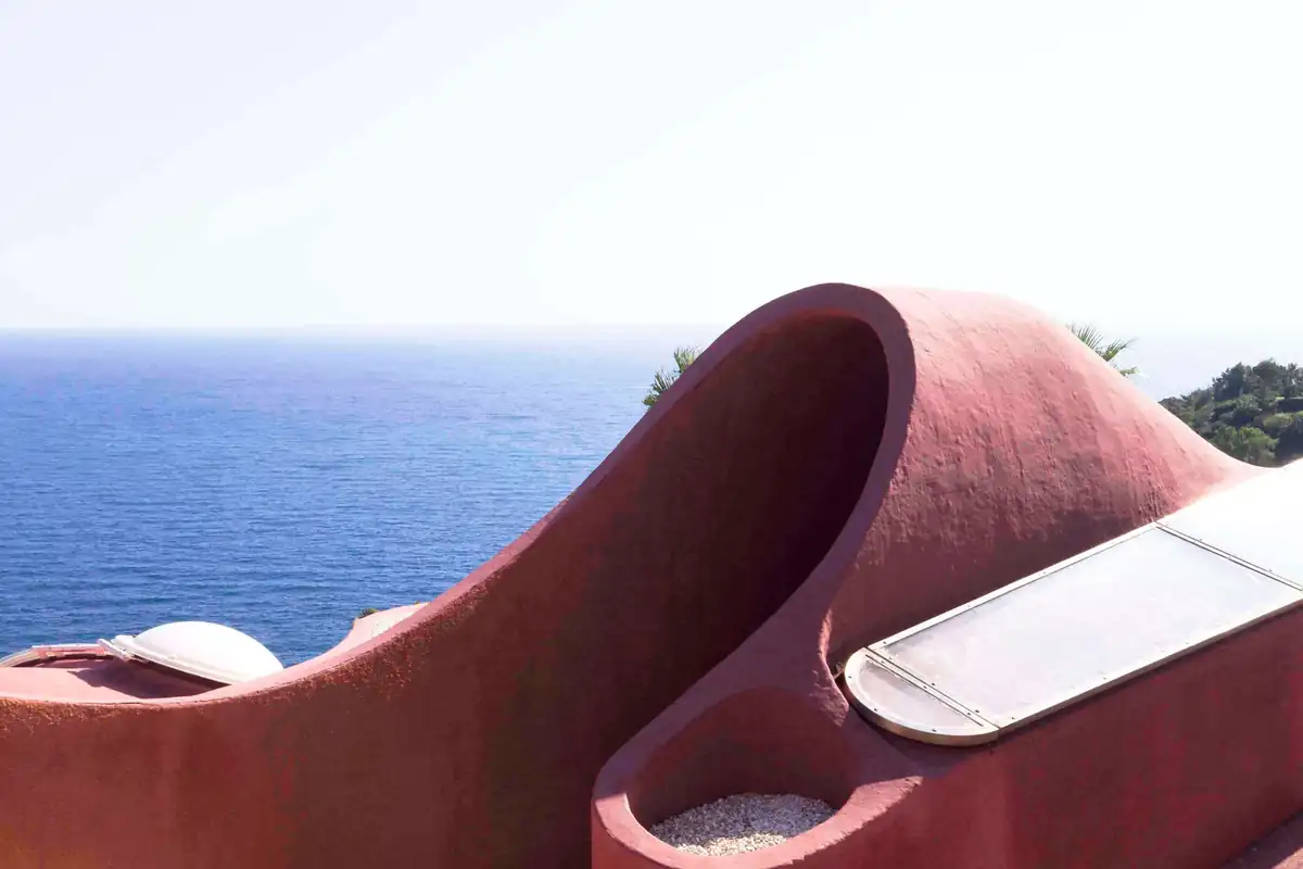 PHOTO_PALAIS_BULLES_Theoule-sur-Mer_ANTTILOVAG_ARCHITECTURE_DESIGN_ORGANICARCHITECTURE_HABITOLOGUE