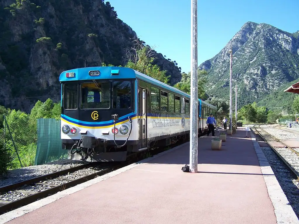 Une escapade en Haute-Provence avec le « Train des Pignes »