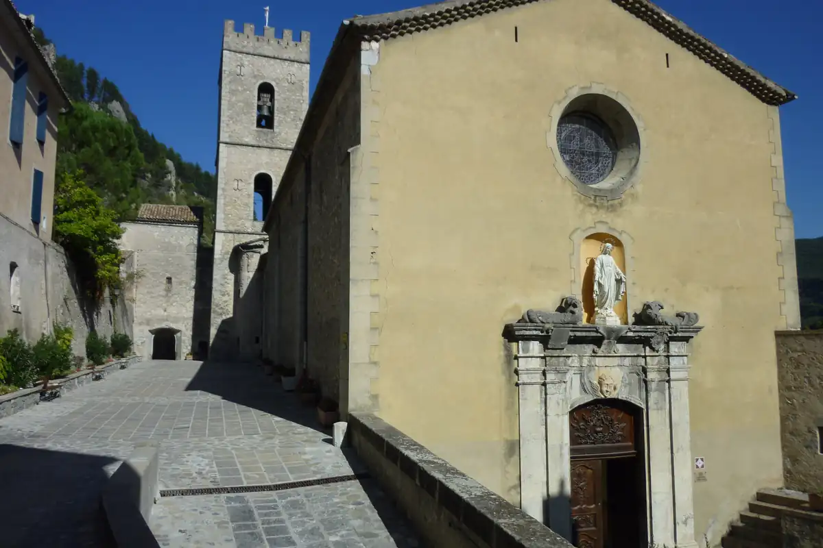 Cathedrale_Notre-Dame-de-l'Assomption,_Entrevaux