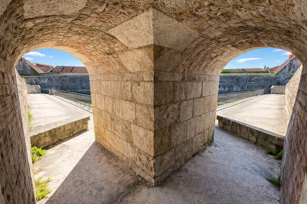 Remparts et bastions de la citadelle de Besançon